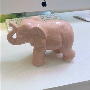 elephant statue